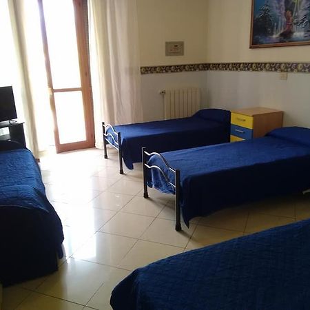 Al Centro Bed & Breakfast Фонди Екстериор снимка