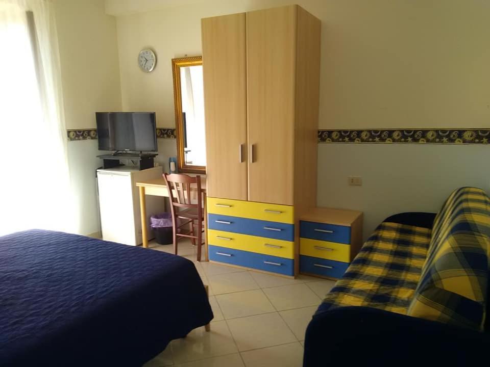 Al Centro Bed & Breakfast Фонди Екстериор снимка